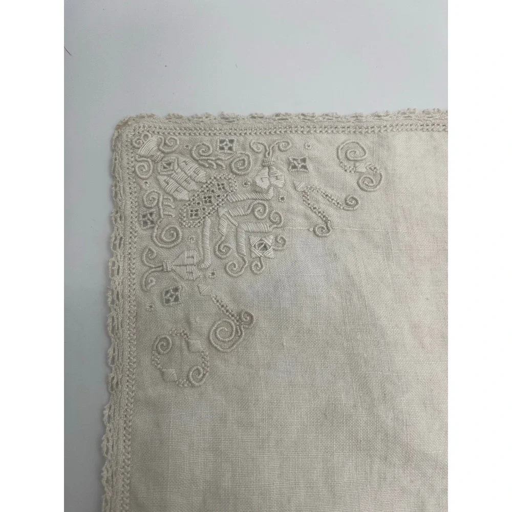 2‎ Table Sized Vintage Linens